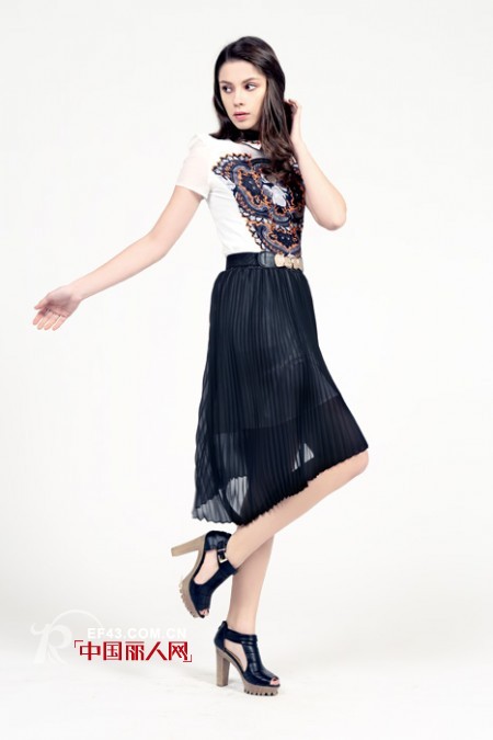 女装市场前途无量 加盟菲阁女装让您投资无忧