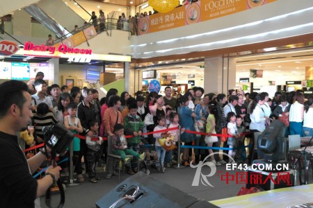 欢乐六一精彩乐翻天 NEEZA乐鲨童装淮安中央国际新亚广场走秀表演圆满成功