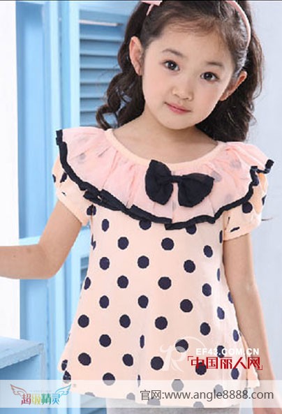 超级精灵童装 时尚与自信的代言人