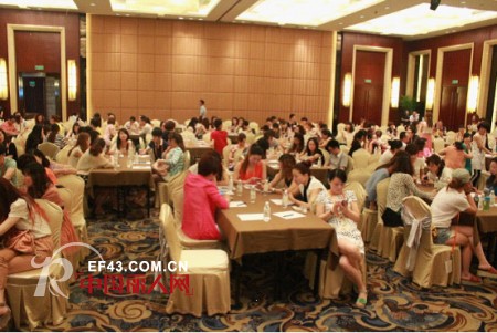 热烈祝贺CARRYME 嘉蜜2013秋季新品发布会圆满成功