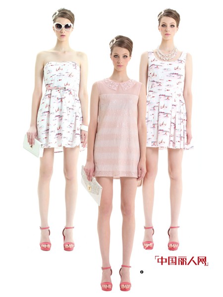 曼娅奴时尚女装 今夏纯色系让你好看