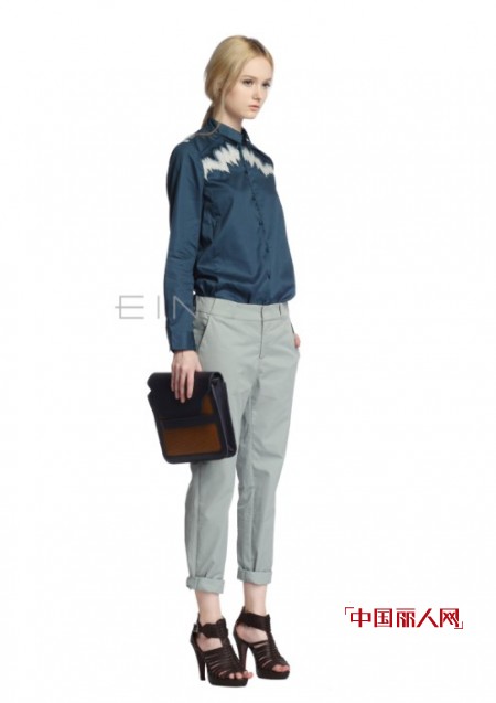 跟EIN言女装学打造职场不同情调品位和质感气场