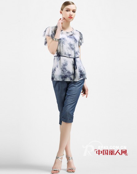 菲妮迪时装  塑造唯美优雅的“青花女人”
