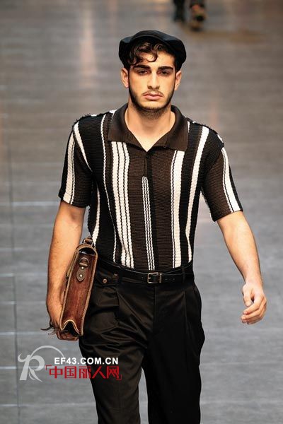 男人服装搭配也疯狂 新颖造型博您一笑