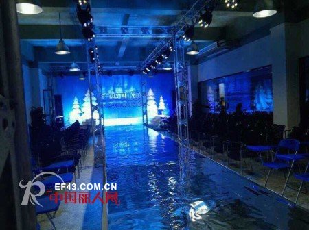 热烈祝贺UO联邦欧诗兰2013年冬季订货会圆满成功