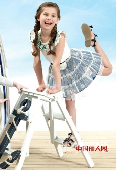 波仕时尚童装 色彩斑斓的世界童年最值得回忆