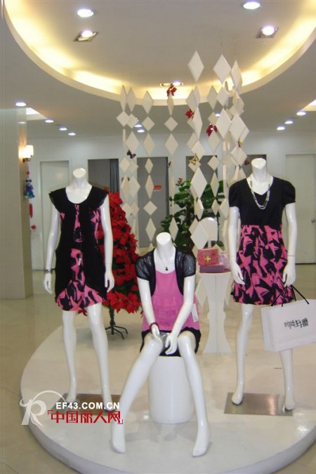 热烈庆祝时尚主播女装6月12日湖北新店盛大开业