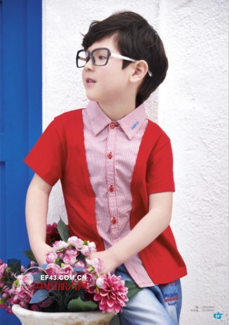 虹猫蓝兔品牌童装 孩子的童年微笑像向阳花