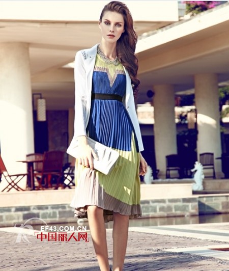 臣枫时尚女装 演绎不同风格的女人味