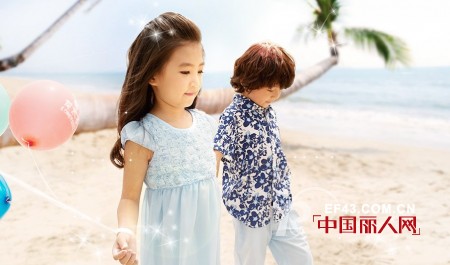 海边游玩“龙太子”让你尽情享受海风的洗礼