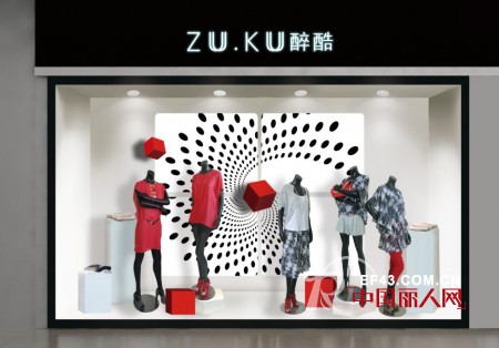 舒朗各品牌橱窗演绎清新夏日