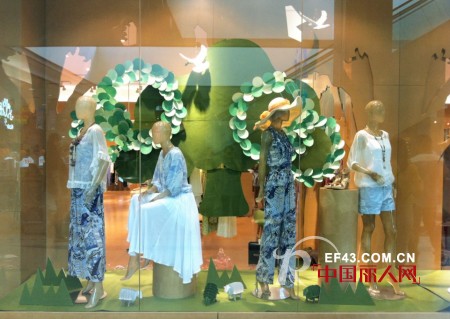 舒朗各品牌橱窗演绎清新夏日