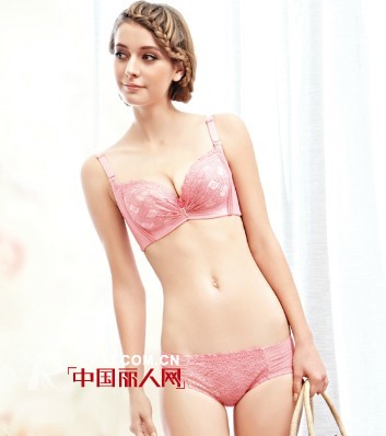 魅力小雪韩式时尚内衣  完成你的美丽愿望