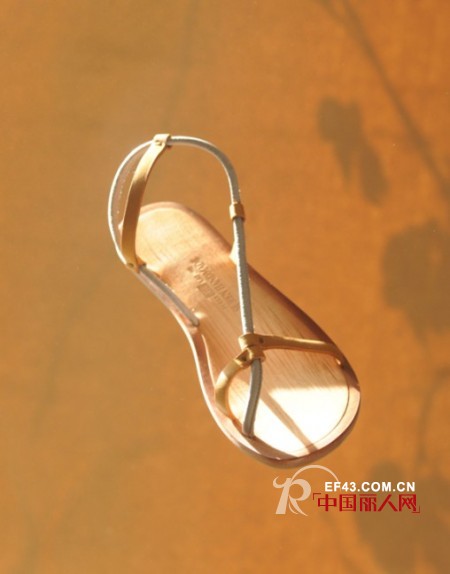 脱掉恨天高 选择素人手工制作平底鞋