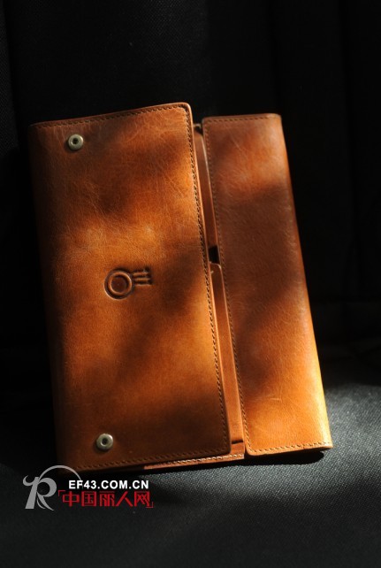 素人精致皮具 给Ta最贴心的礼物