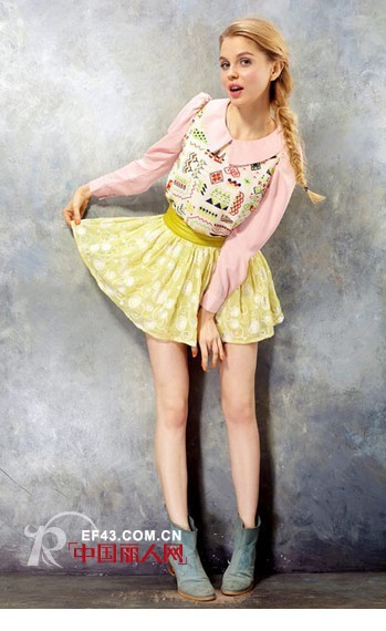 雅戈美黛时尚女装 每个女孩都有自己的美丽