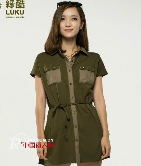 绿酷休闲装 一抹军绿色带来阳刚气质