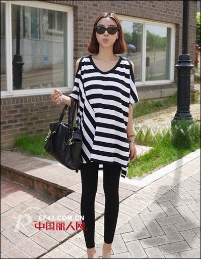 盛夏小露肩T恤韩范气质十足 玩转这个夏天