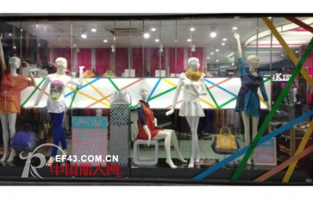 七吻女装新店 张家口二店“整装待发”