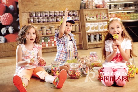 铅笔俱乐部童装陪你一起来品味甜蜜夏之旅