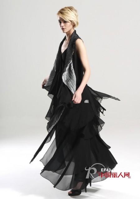 追求多彩的生活体验 KAREN SHEN用心传递时尚气息