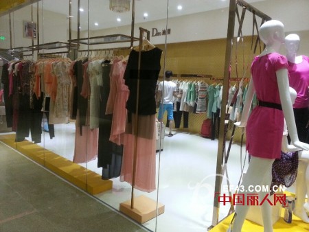 迪图女装华丽绽放东莞虎门国际购物中心