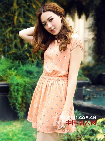 淑女时代品牌女装 青春少女的完美展现