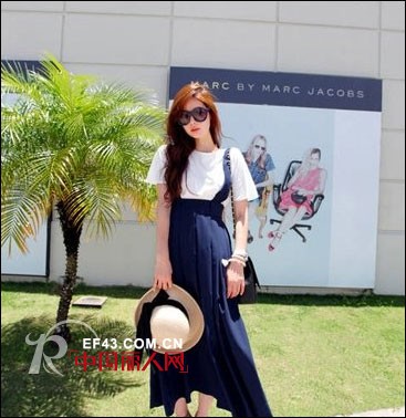 这个夏天T恤+长裙打造可爱甜美小清新