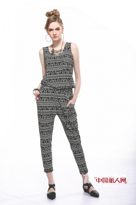 几何图案秀身形 艾丽莎Ailsha绘制灵动夏日