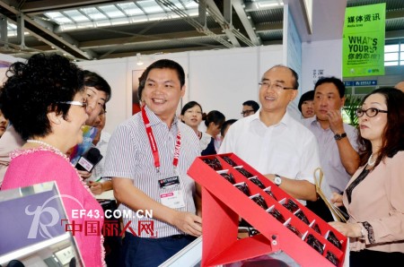 第13届中国（深圳）国际品牌服装服饰交易会龙岗区眼镜参展企业风釆录