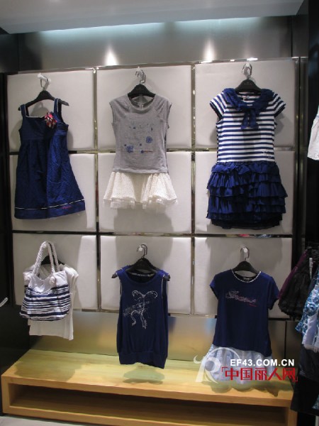 唯路易无锡奥特莱斯宝大祥店铺全新开业