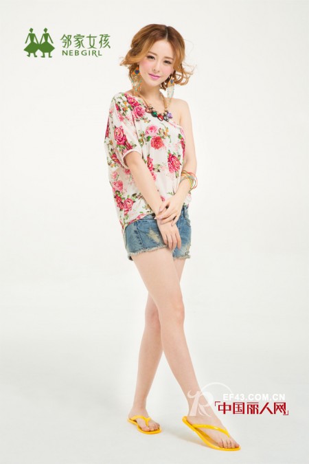 邻家女孩好感夏装  甜美印花绽FUN好心情