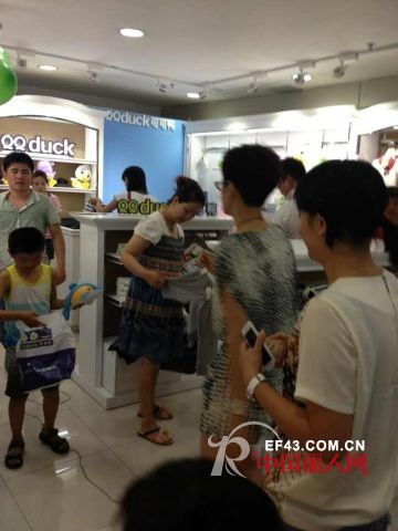 可可鸭新店开业双城记