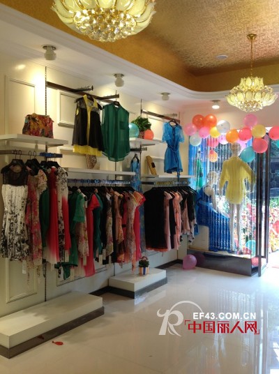 欧力丝品牌女装专卖店陈列方法