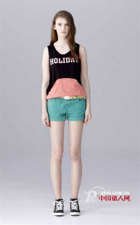 QDA品牌女装2013潮搭配 展现随意慵懒街头风