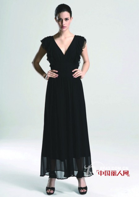 KAREN SHEN品牌女装  不娇柔不造作尽显熟女魅力