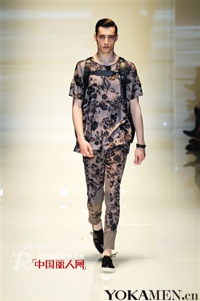 “花花公主”抢占男装周街头  场内场外惊艳大比拼