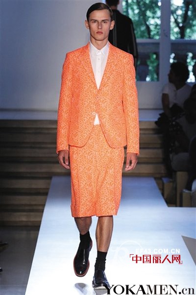 “花花公主”抢占男装周街头  场内场外惊艳大比拼