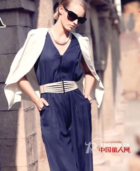 ECA女装 渐变蓝色系演绎浪漫动人故事