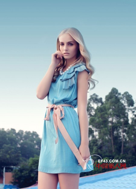 ECA女装 渐变蓝色系演绎浪漫动人故事