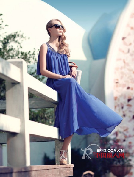 ECA女装 渐变蓝色系演绎浪漫动人故事