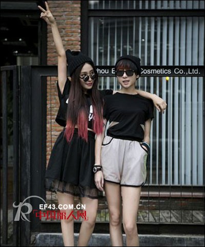 浪漫七月 闺蜜装出街绝对抢眼