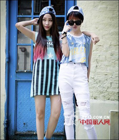 浪漫七月 闺蜜装出街绝对抢眼