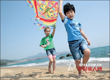 小虎尼可童装 2013夏装海滩风潮 享受海边风情