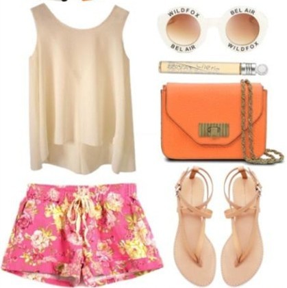 夏季出街必备单品:背心+夹趾凉鞋 清凉一夏