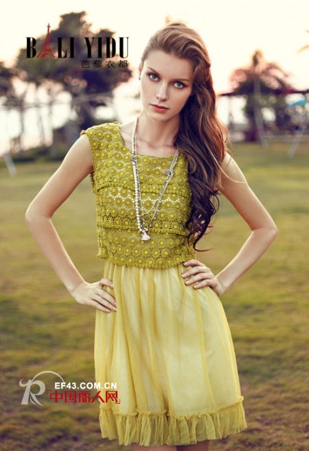 芭藜衣都女装 秀丽织花追忆浪漫往事