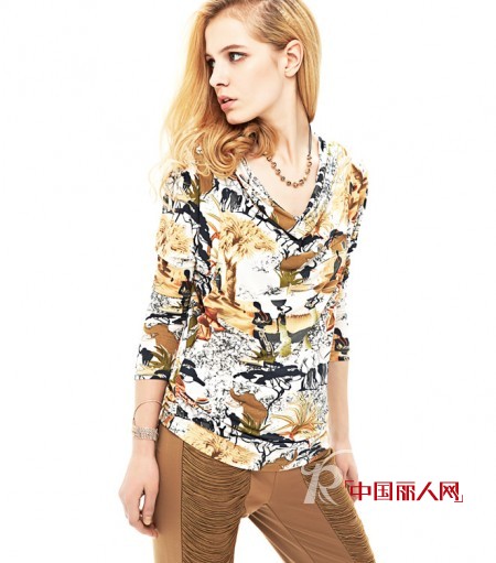AESOMINO品牌女装 迷人印花狂潮