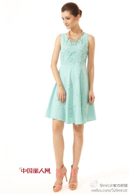 miss k女装 甜美冰激凌色为夏日降温