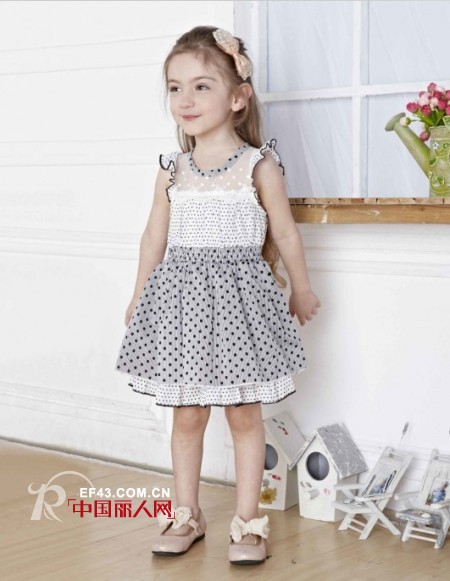 西瓜王子童装  浅色清新小萝莉带你体验夏日凉爽