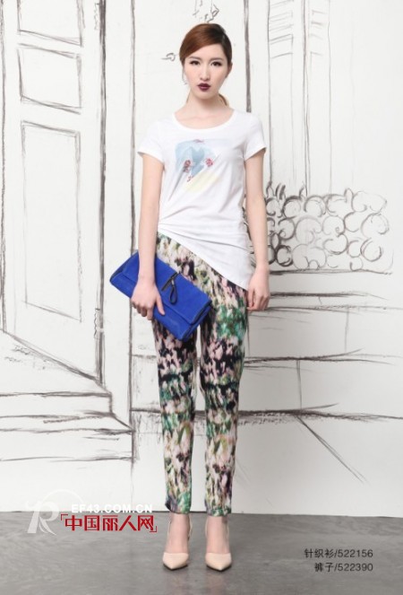 女性日记时尚女装 花舞间属于你的那一抹云彩